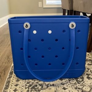 💙 BNWT Baby BLUE-eyed Bogg Bag 💙